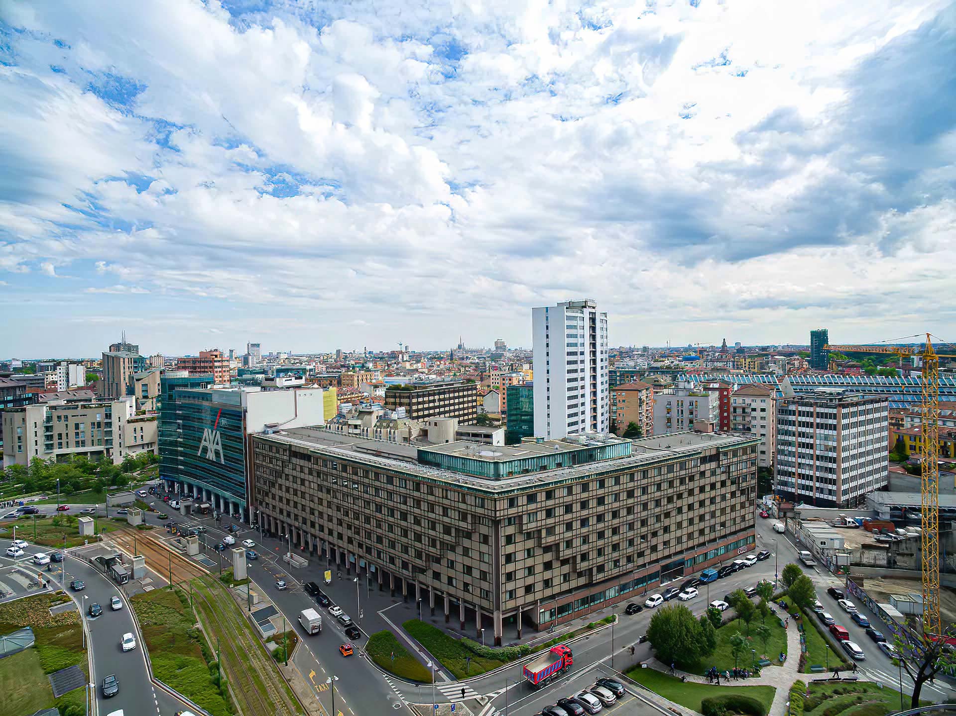 esperienza drone immagine aerea portfolio panoramica architettura milano piuarch_porta_garibaldi.jpg